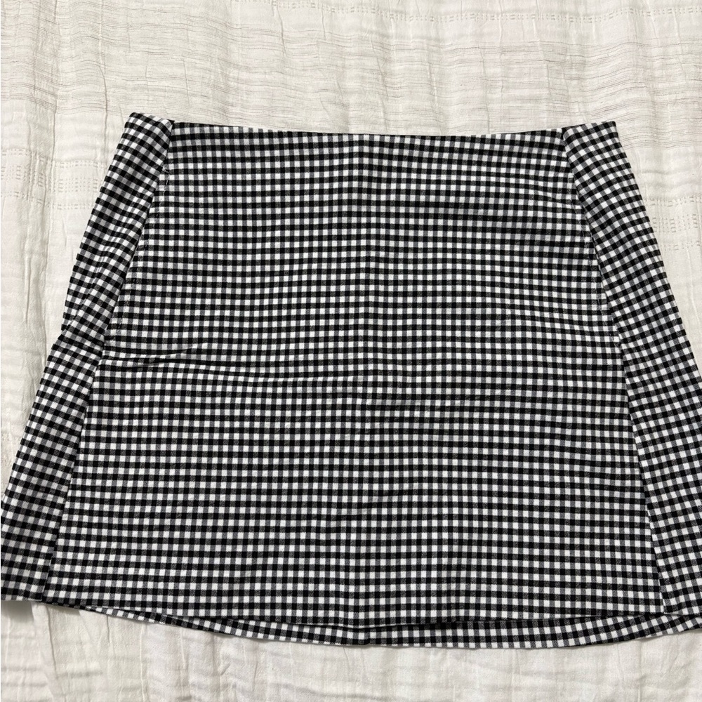 Urban Outfitters Black and White Gingham Mini Skirt
